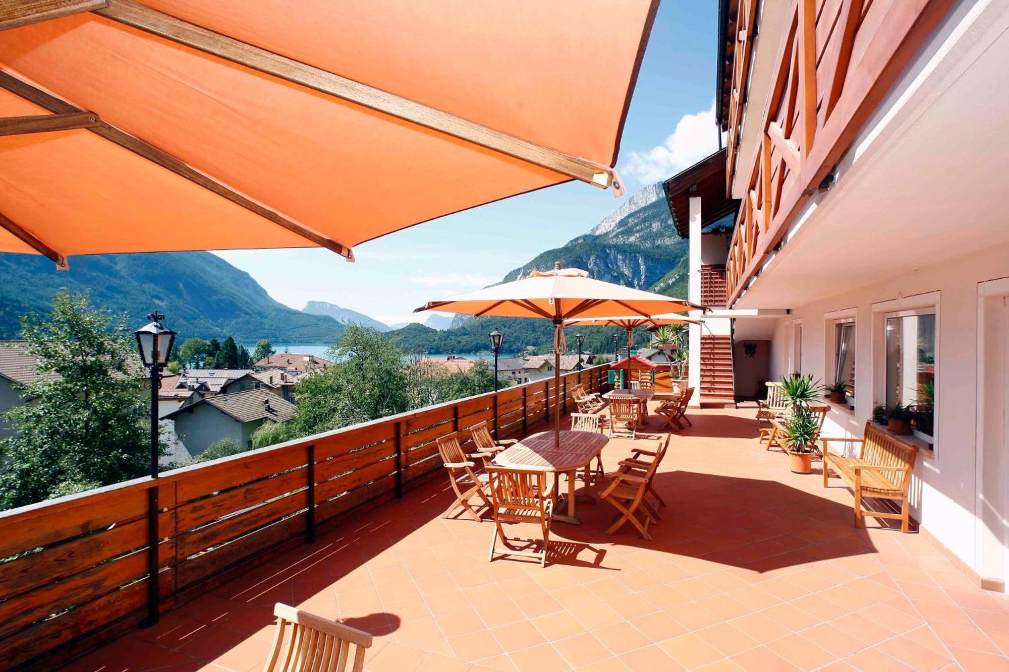 Hotel Garni Villanova Molveno Kültér fotó