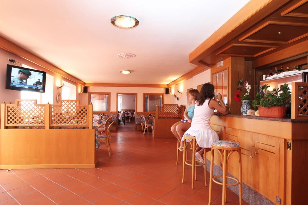 Hotel Garni Villanova Molveno Kültér fotó