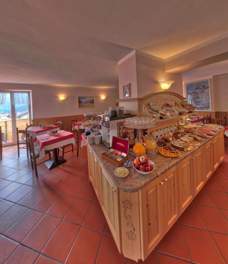 Hotel Garni Villanova Molveno Kültér fotó